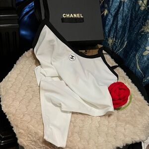 nwt White and Black Swimsuit